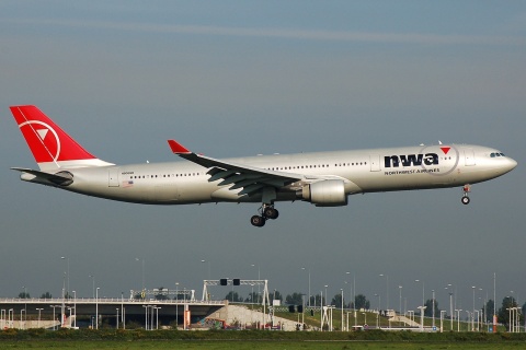 N806NW - A330-323 - Northwest Airlines - AMS - 20-09-2008