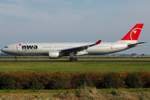 N811NW - A330-323 - Northwest Airlines - AMS - 20-09-2008