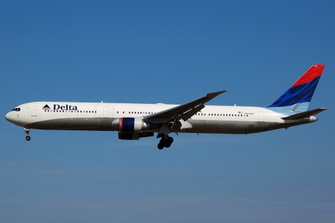 N826MH - 767-432(ER) - Delta Air Lines - CPH - 18-06-2008