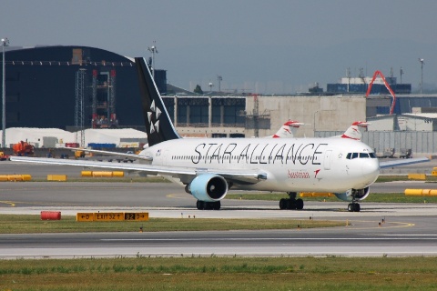OE-LAY - 767-3Z9(ER) - Austrian Airlines - VIE - 03-07-2008