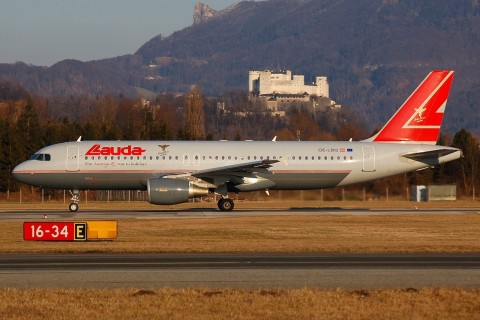 OE-LBQ - A320-214 - Lauda Air - SGZ - 16-02-2008c
