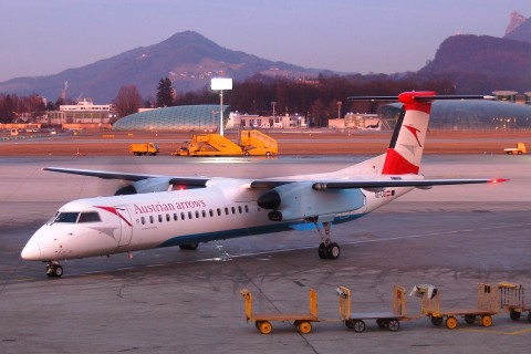 OE-LGI - DHC-8-402 - Austrian Arrows - SZG - 17-02-2008