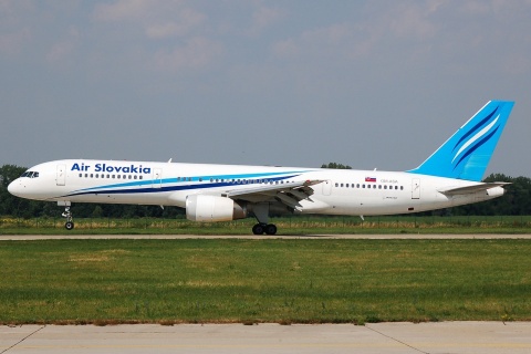 OM-ASA - 757-236 - Air Slovakia - BTS - 02-07-2008