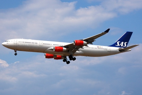 OY-KBD - A340-313 - SAS Scandinavian Airlines - CPH - 18-06-2008b