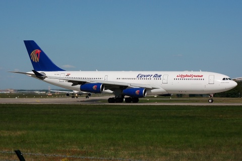 SU-GBO - A340-212 - EgyptAir - FRA - 10-05-2008b