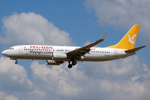 TC-API - 737-86N(WL) - Pegasus - BRU - 04-07-2008