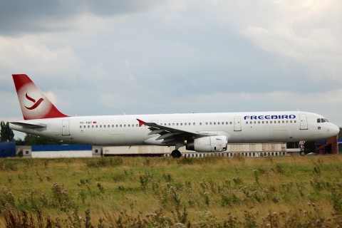 TC-FBT - A321-131 - Freebird Airlines - CRL - 11-08-2008
