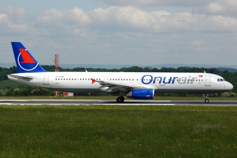 TC-OAN - A321-231 - Onur Air - BRS - 19-05-2008