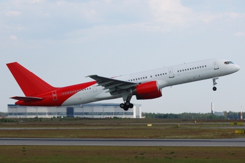 TF-LLY - 757-225 - Icelandair - HEL - 06-06-2008
