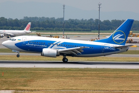 UR-DNC - 737-5L9 - Dniproavia - VIE - 03-07-2008