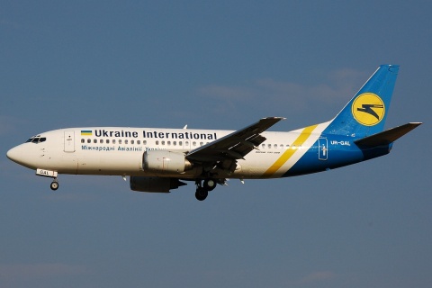 UR-GAL - 737-341 - Ukraine International Airlines - BRU - 15-08-2008