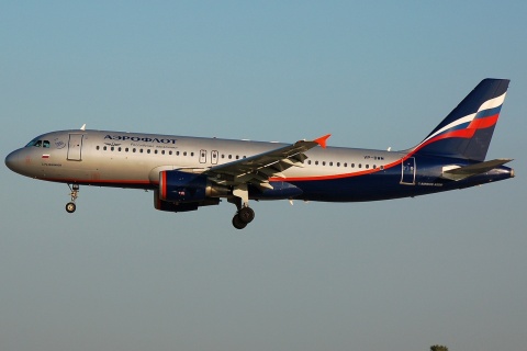 VP-BWM - A320-214 - Aeroflot _ Russian Airlines - PRG - 30-06-2008