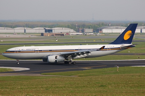 VT-JWE - A330-243 - Jet Airways - BRU - 27-04-2008