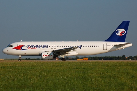 YL-LCF - A320-212 - Travel Service - PRG - 30-06-2008