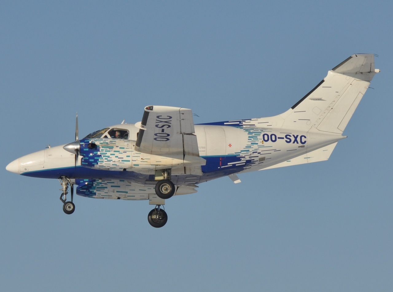 OO-SXC - EMB-121 Xingu - Airventure - LGG - 09-01-2009