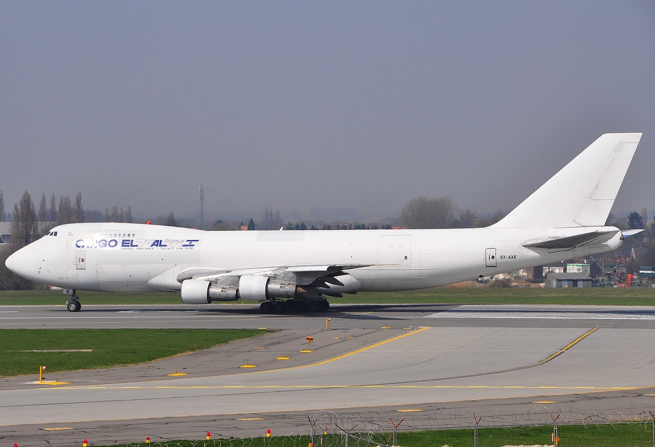 4X-AXK - 747-245F - El Al Israel Airlines - LGG - 03-04-2009