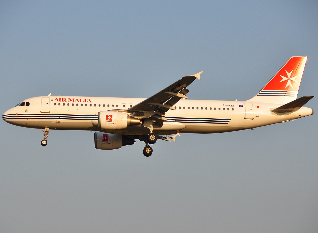 9H-AEI - A320-214 - Air Malta - BRU - 02-04-2009