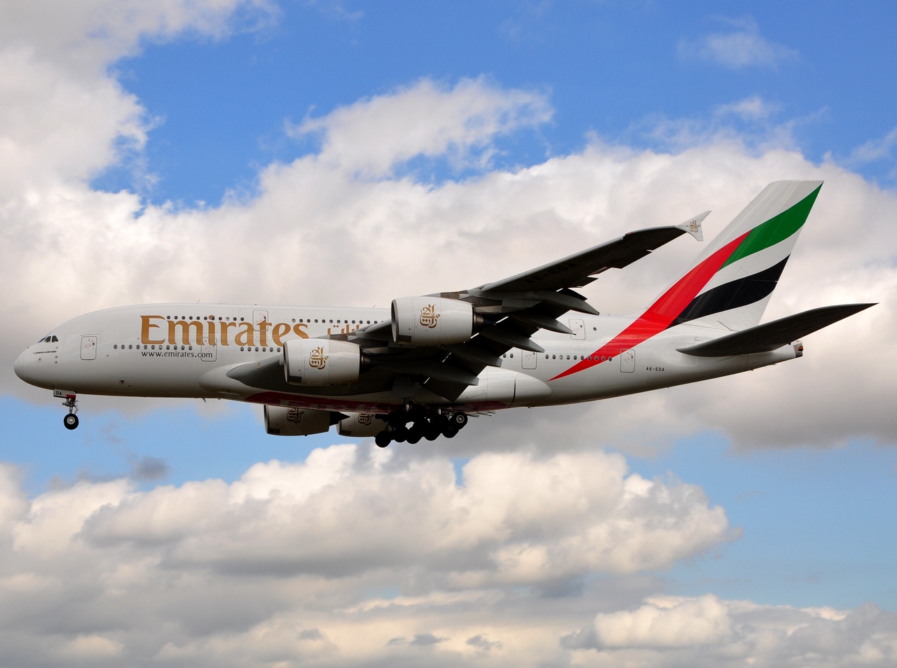 A6-EDA - A380-861 - Emirates - LHR - 27-08-2009