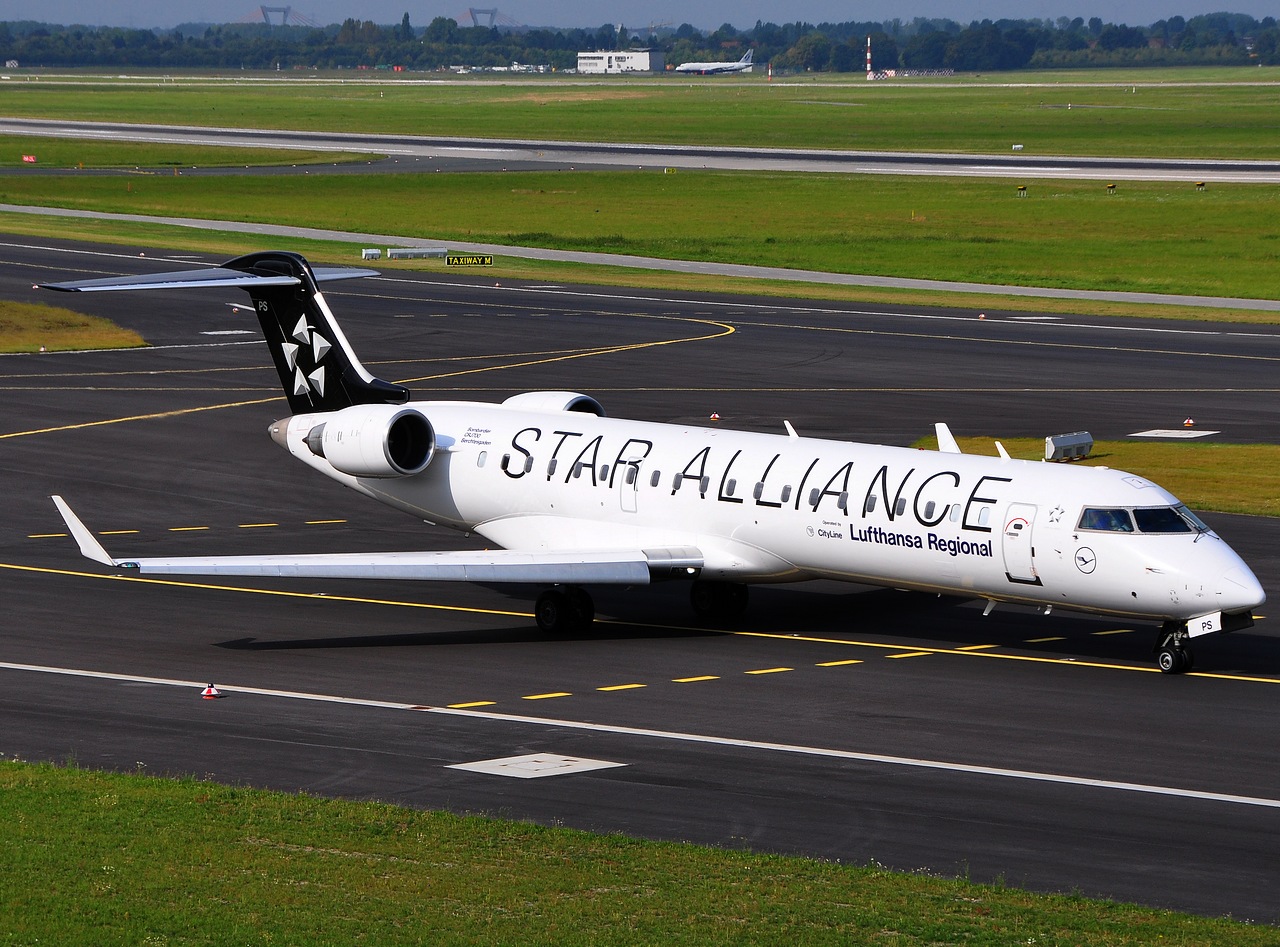 D-ACPS - CRJ-550 - Lufthansa Cityline - DUS - 06-09-2009