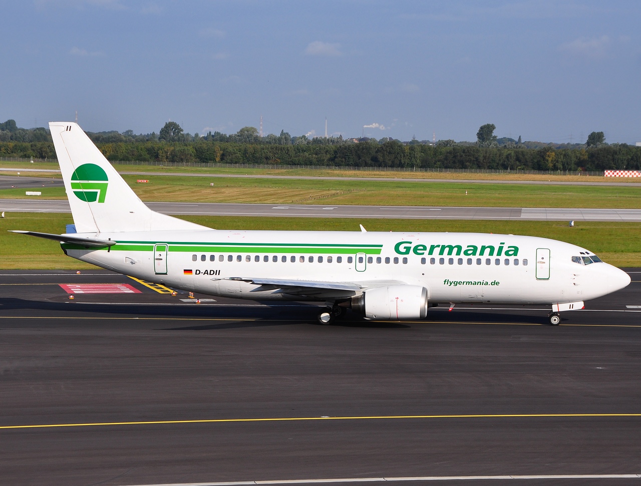 D-ADII - 737-329 - Germania - DUS - 06-09-2009b