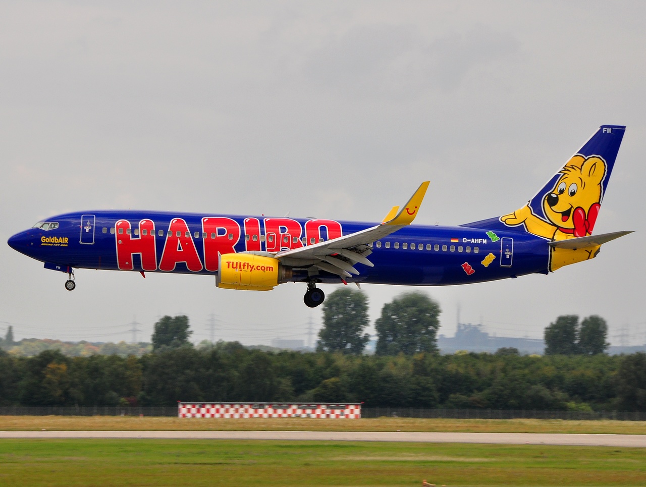 D-AHFM - 737-8K5(WL) - TUIfly - DUS - 06-09-2009