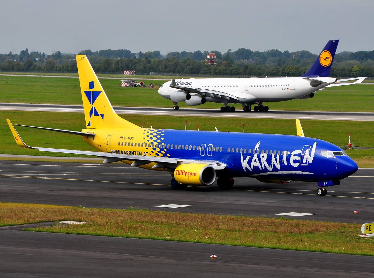 D-AHFY - 737-8K5(WL) - TUIfly - DUS - 06-09-2009b