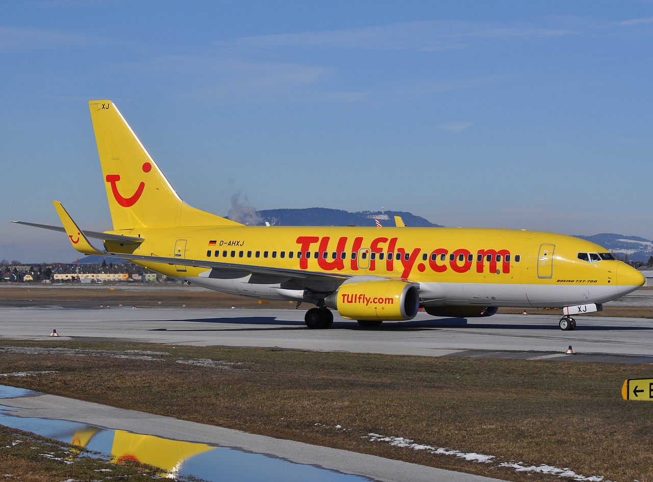 D-AHXH - 737-7K5(WL) - TUIfly - SZG - 28-02-2009