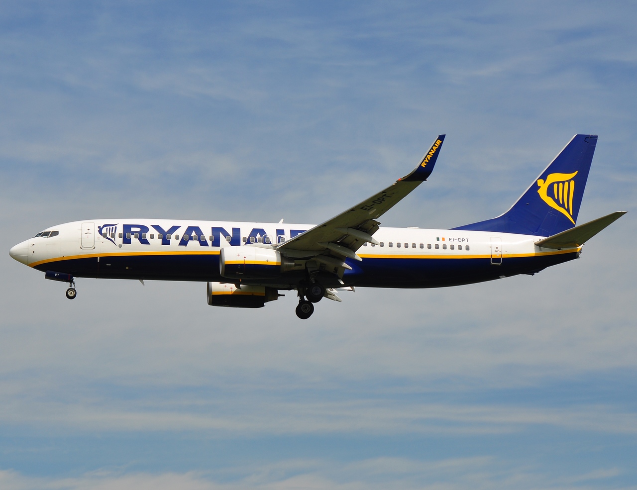 EI-DPT - 737-8AS(WL) - Ryanair - PRG - 09-06-2009