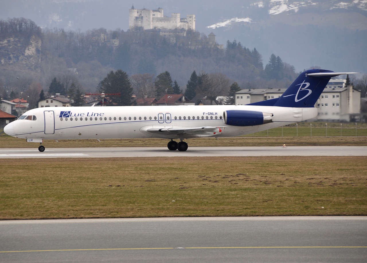 F-GNLH - Fokker 100 - Blue Line - SZG - 21-03-2009