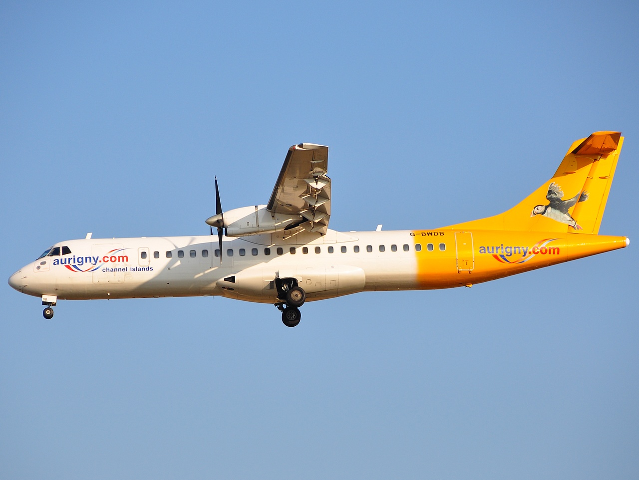 G-BWDB - ATR 72-202 - Aurigny Air Services - BRU - 01-04-2009