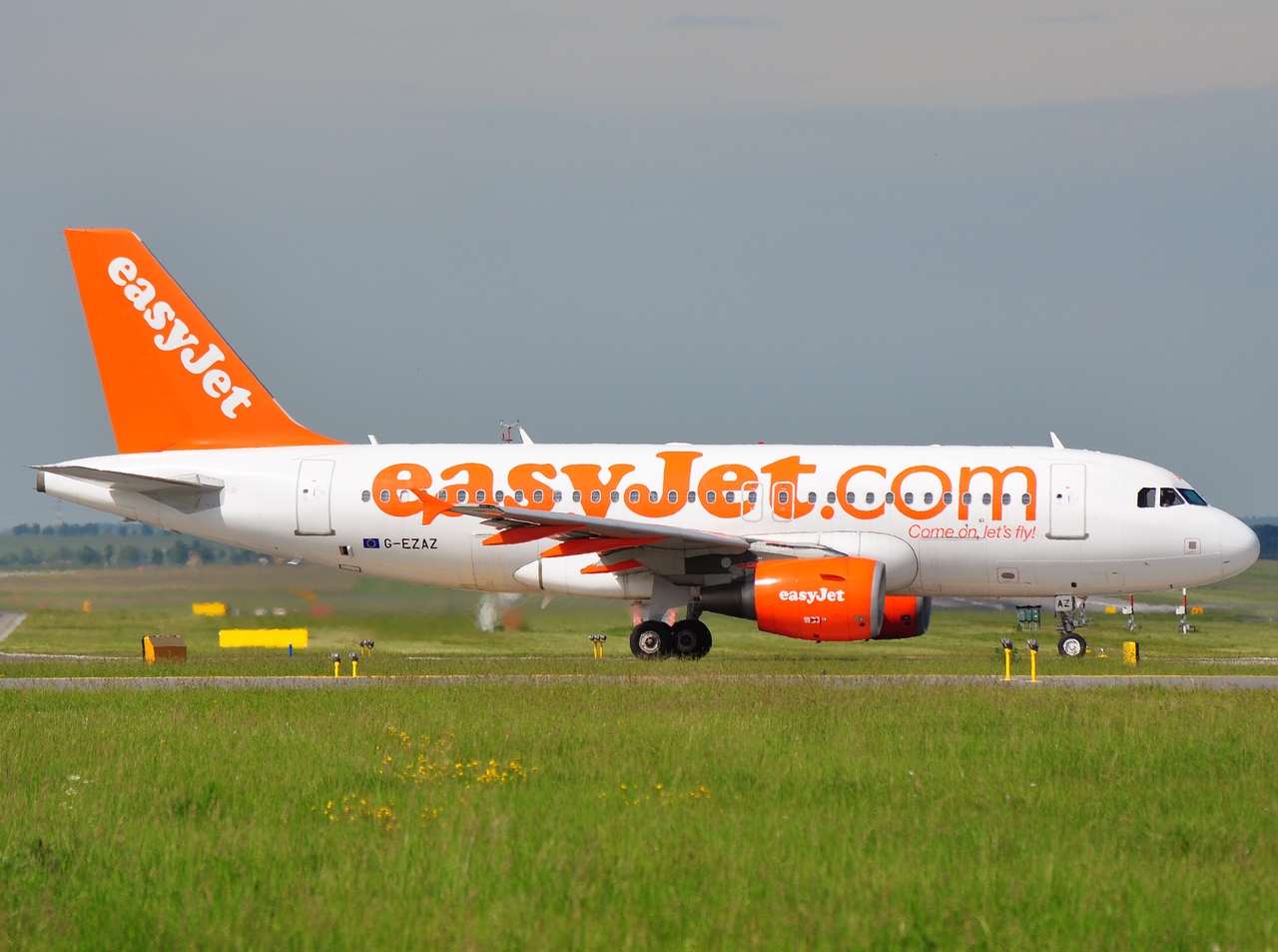 G-EZAZ - A319-111 - easyJet - PRG - 09-06-2009