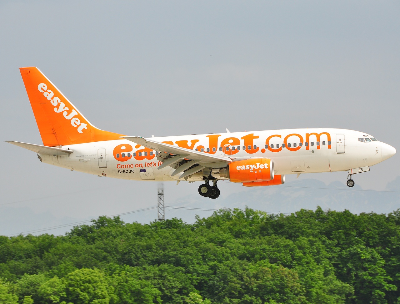 G-EZJR - 737-73V - easyJet - GVA - 12-05-2009