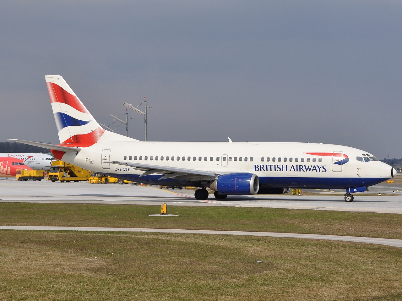 G-LGTE - 737-3Y0 - British Airways - SZG - 21-03-2009