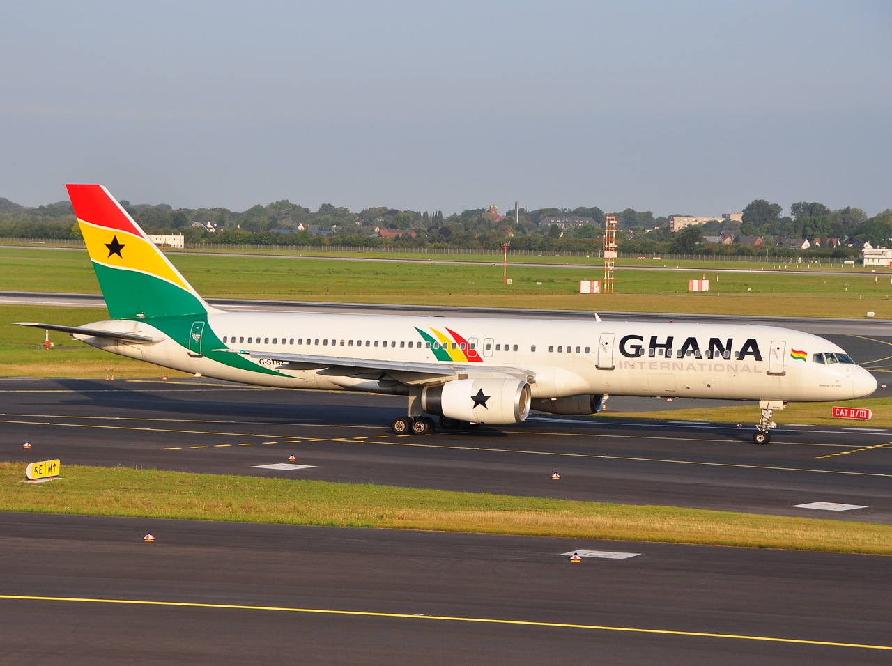G-STRZ - 757-258 - Ghana International - DUS - 06-09-2009