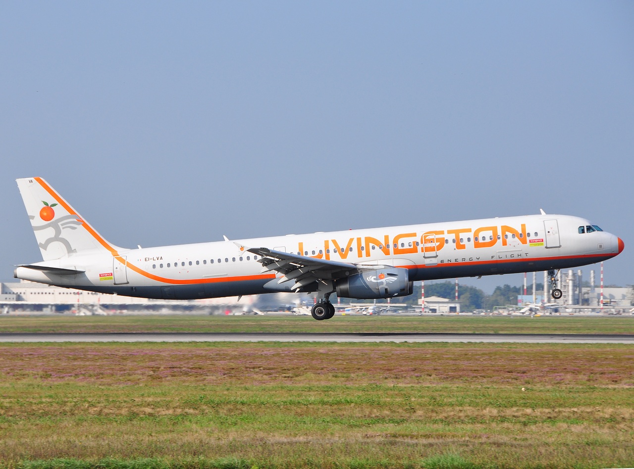I-LIVA - A321-211 - Livingston - MXP - 23-09-2009