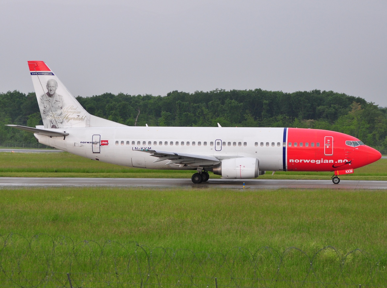 LN-KKM - 737-3Y0 - Norwegian Air Shuttle - GVA - 12-05-2009