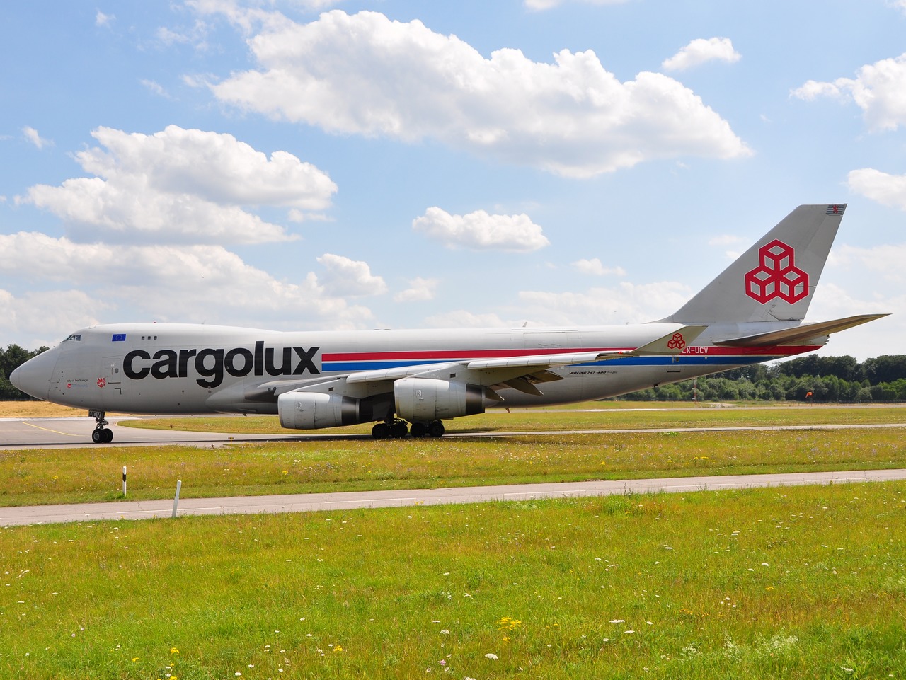 LX-UCV - 747-4R7F - Cargolux Airlines International - LUX - 16-07-2009