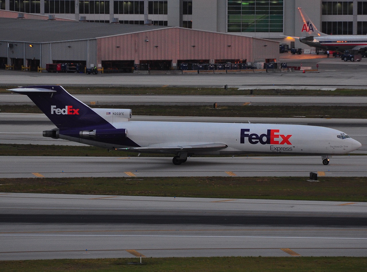 N203FE - 727-2S2F - Federal Express (FedEx) - MIA - 17-05-2009