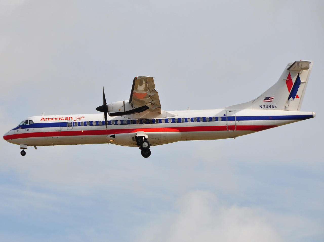N348AE - ATR 72-212 - American Eagle - MIA - 15-05-2009