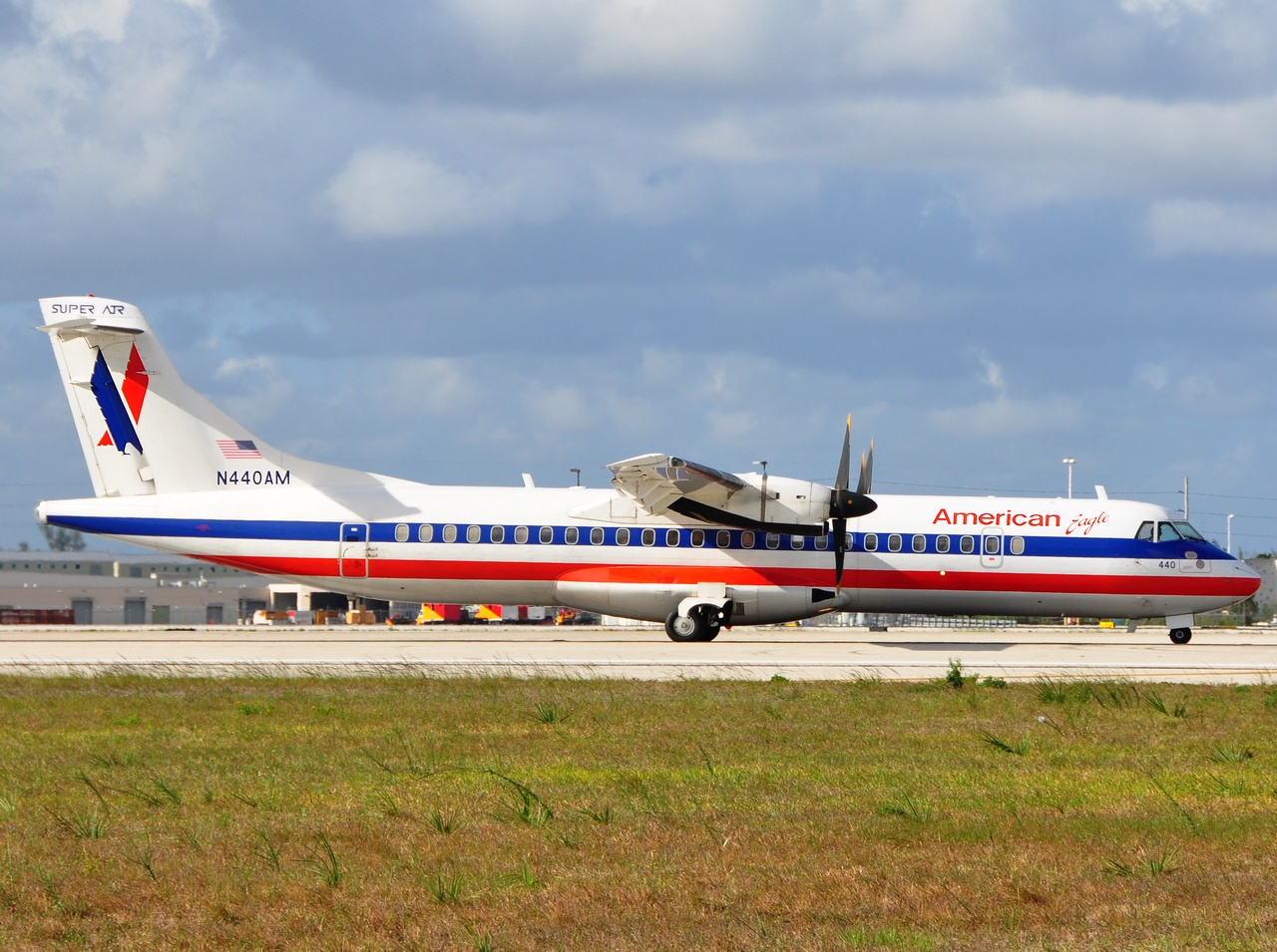 N440AM - ATR 72-212 - American Eagle - MIA - 16-05-2009