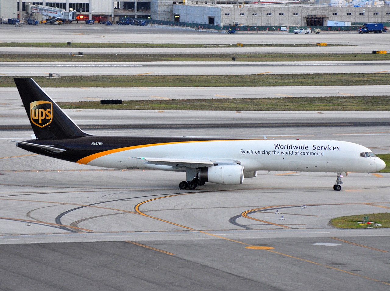 N457UP - 757-24APF - United Parcel Service (UPS) - MIA - 15-05-2009