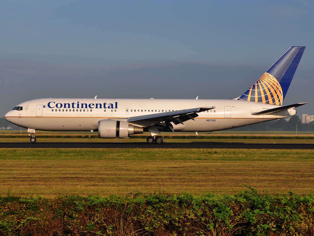 N67158 - 767-224(ER) - Continental Air Lines - AMS - 18-08-2009