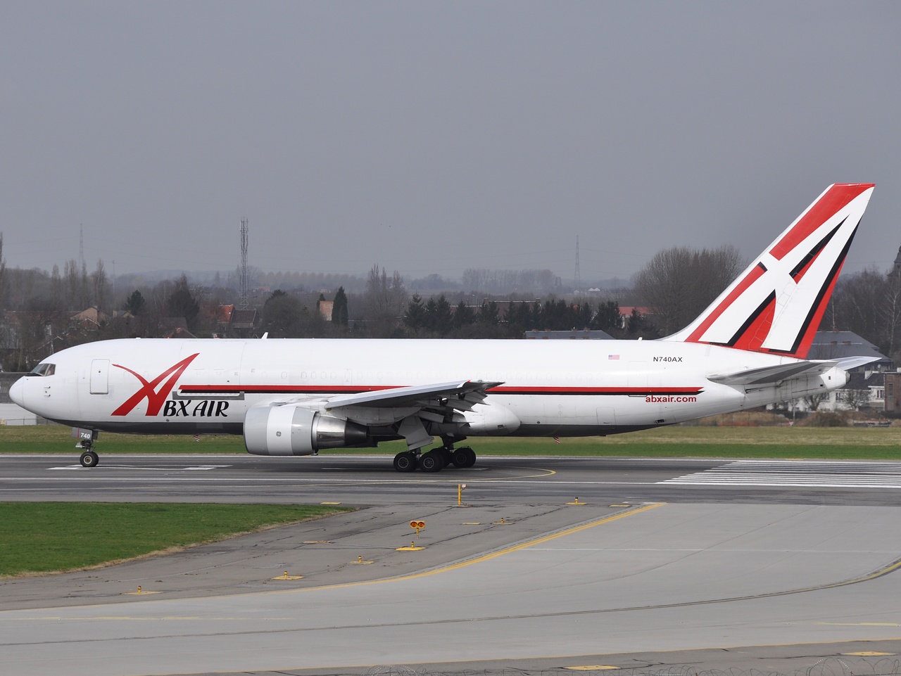 N740AX - 767-232 - ABX Air - LGG - 15-03-2009c