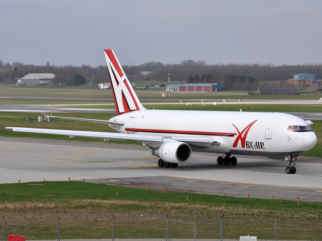 N740AX - 767-232 - ABX Air - LGG - 15-03-2009d