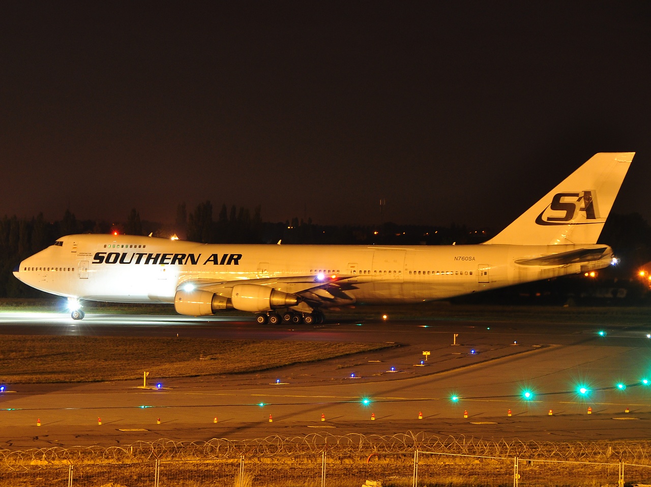 N760SA - 747-230B - Southern Air - LGG - 02-10-2009