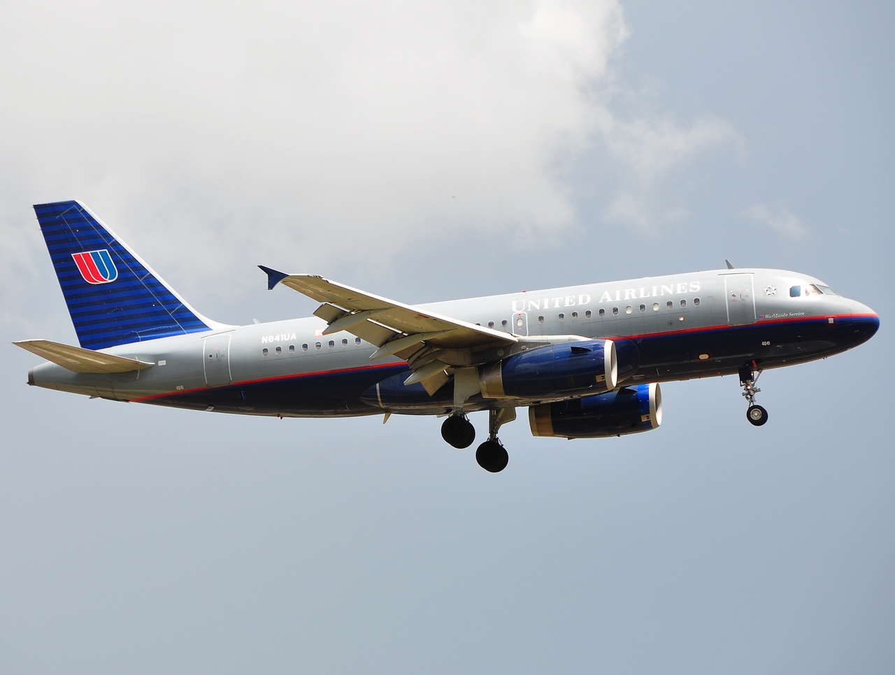N841UA - A319-131 - United Airlines - MIA - 16-05-2009