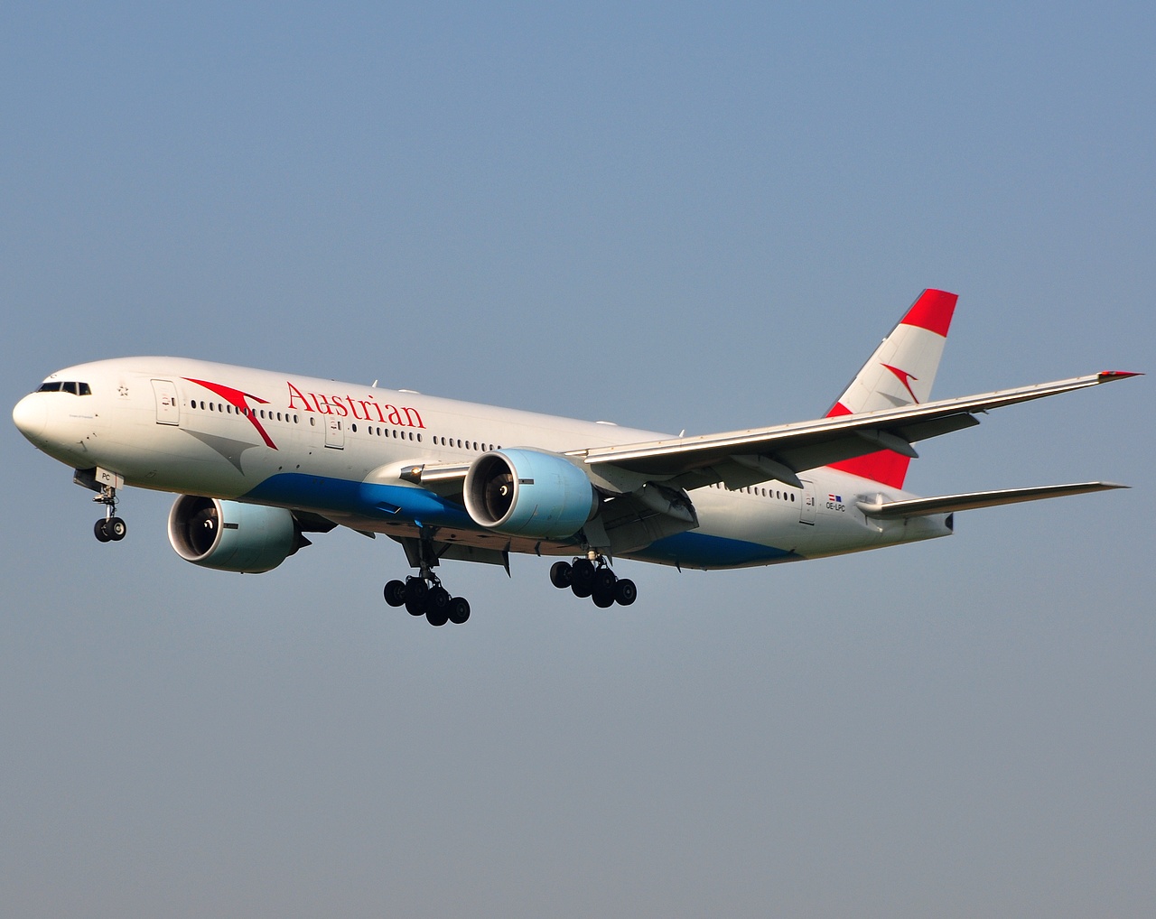 OE-LPC - 777-2Z9(ER) - Austrian Airlines - VIE - 25-04-2009