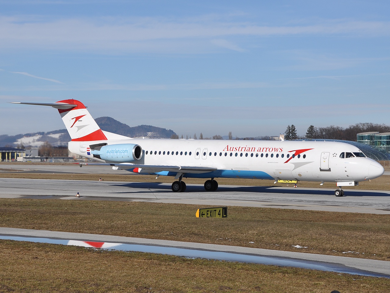 OE-LVF - Fokker 100 - Austrian Arrows - SZG - 28-02-2009