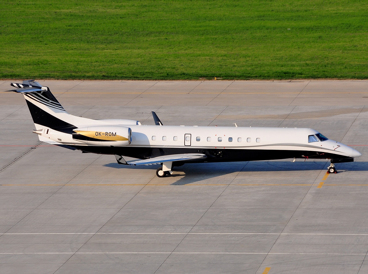 OK-ROM - ERJ-135BJ Legacy 600 - ABS Jets - BTS - 24-04-2009