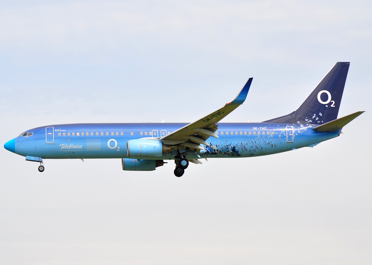 OK-TVC - 737-86Q(WL) - Travel Service - PRG - 09-06-2009